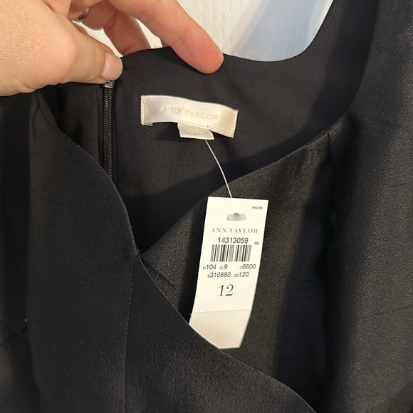🆕 NWT Ann Taylor Little Black Dress with Sweetheart Neckline LBD - Size 12 - Picture 3 of 5